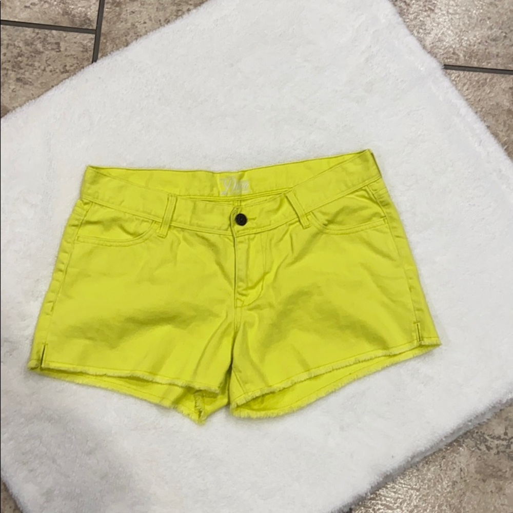 Old Navy Bright yellow Diva Short shorts, Sz 6